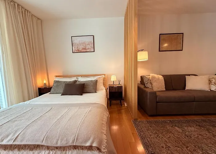 Appartamento Trastevere With A Terrace Smart Tv And Ac Roma