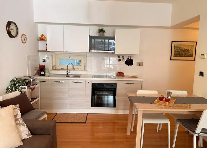 Appartamento Trastevere With A Terrace Smart Tv And Ac *